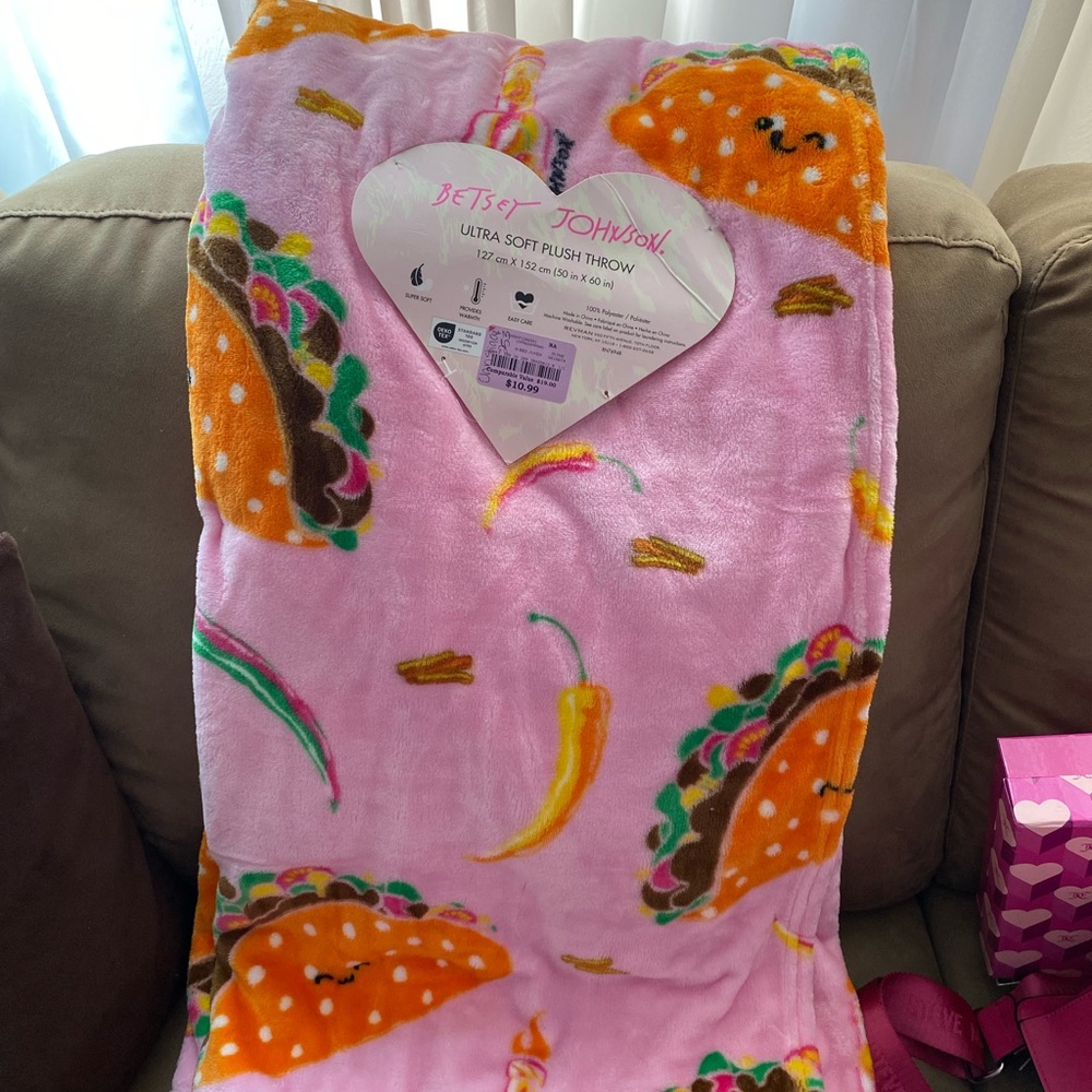 New Betsy blanket with 🌮 tacos